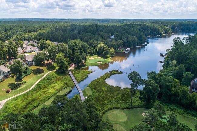 Building Photo - 1111 Surrey Ln