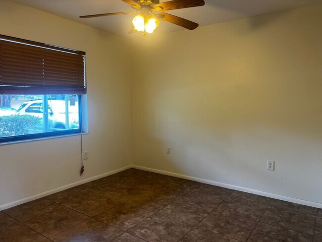 Building Photo - 2BR/2Bath Single Family 1 Car Garage South Venice Home!