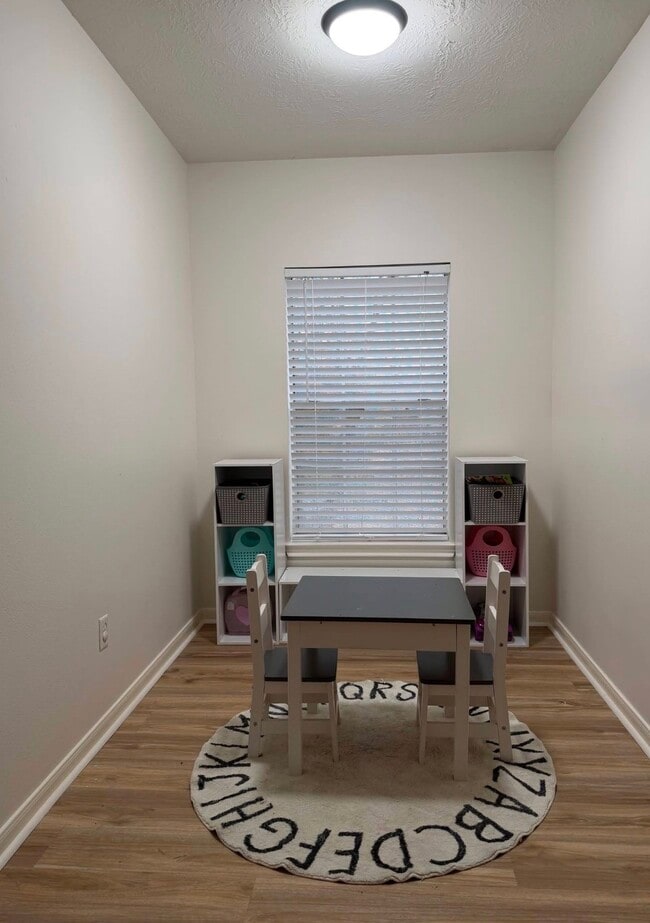 Building Photo - 1811 Emerald Lake Ct