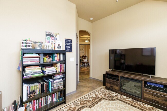 Building Photo - 7921 Pavo Real St