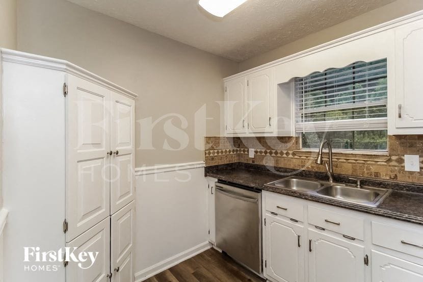 Building Photo - 105 Tanner Dr
