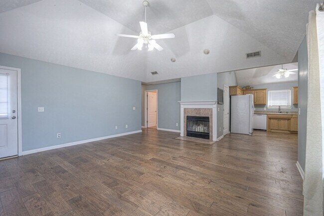 Building Photo - 5156 Cicada Cir