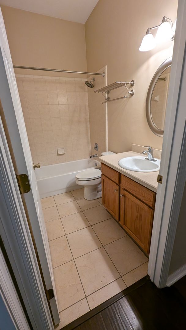Building Photo - Longleaf 3 bedroom 2 bath