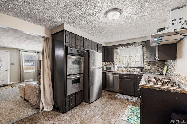 Building Photo - 36 Crescent Ct