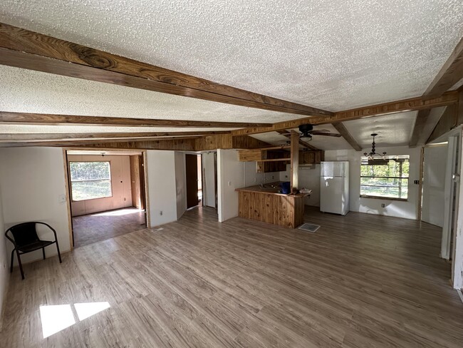 Building Photo - 103 Sherri Lee Ter
