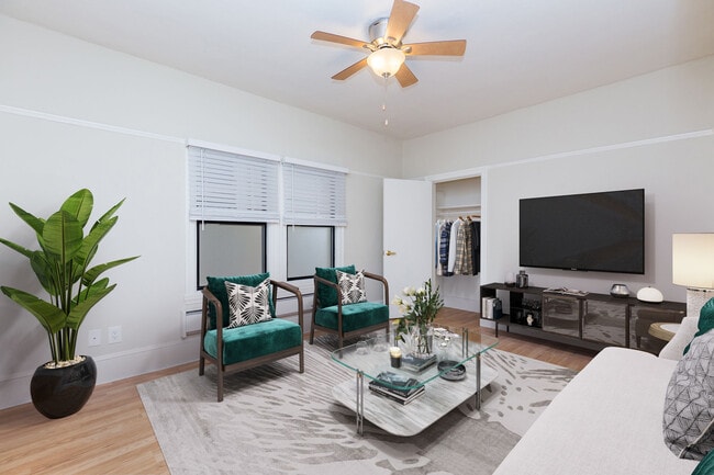 Building Photo - Vue De Lac Apartments