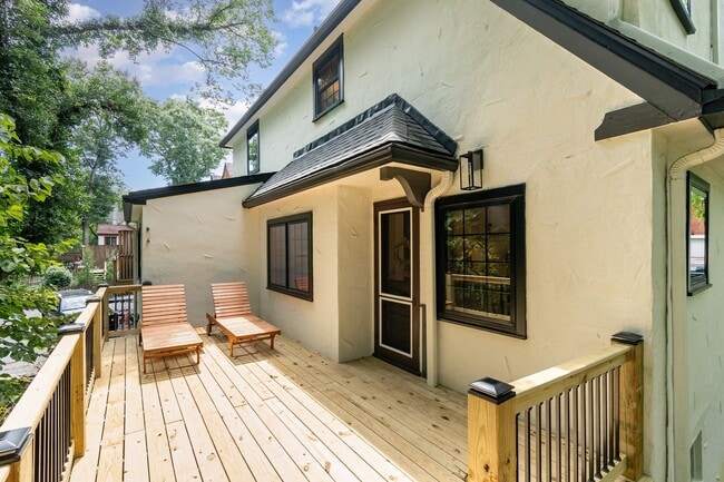 Building Photo - Modern Elegance Meets Mt. Lookout Charm – ...