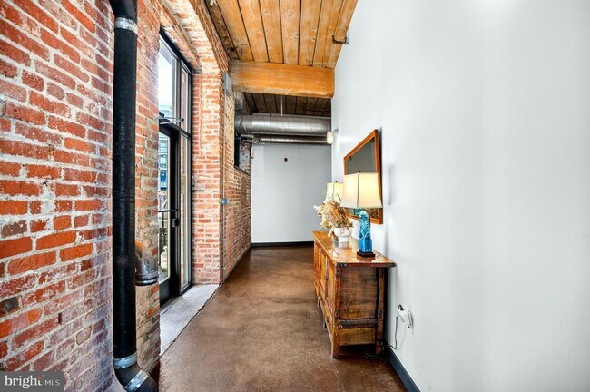 Building Photo - 1147 N 4th St