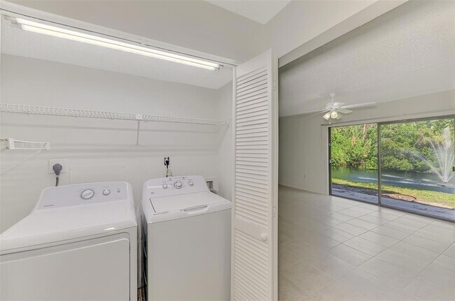 Building Photo - 935 Sunridge Way