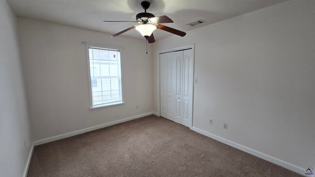 Building Photo - 124 Mary Jay Dr