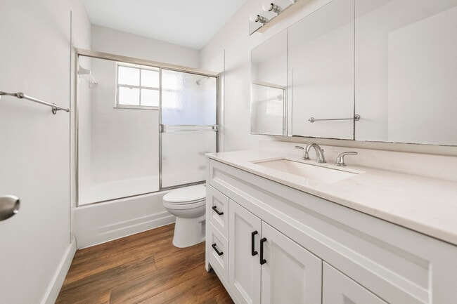 Building Photo - 270 Cape Cod Cir