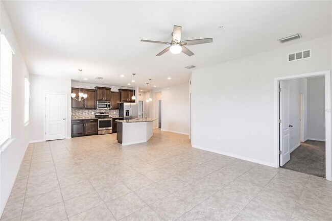 Building Photo - 3215 Oriole Dr