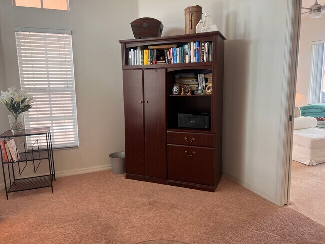 Building Photo - 2BR+Office with sleeper/2BA Single Family ...