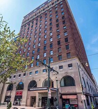 Building Photo - Claridge House