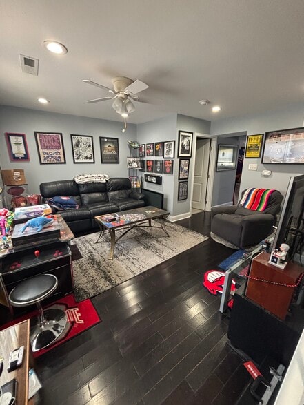 Living Room - 34 Eaves Mill Rd