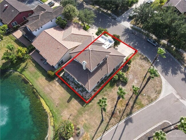 Building Photo - 3101 Santa Rita St