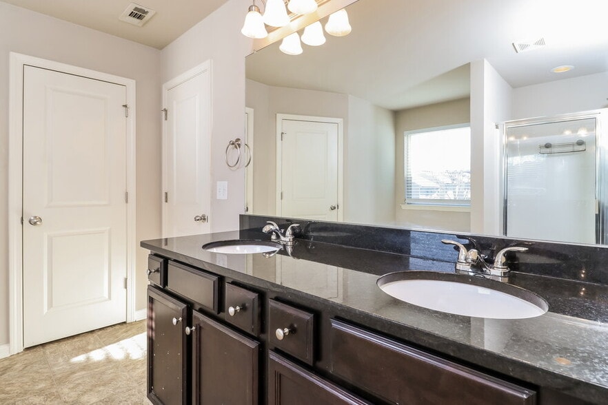 Building Photo - 63 Fern Walk