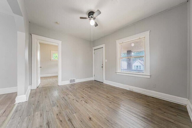 Building Photo - 3484 W 58th St