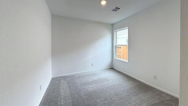 Building Photo - 3128 Twisted Myrtle Dr