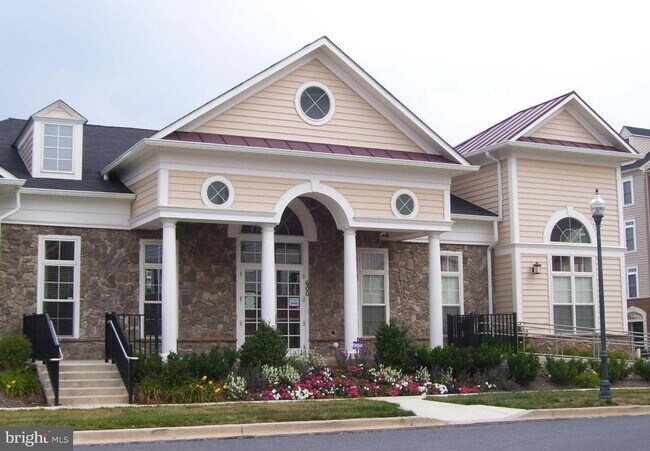 Building Photo - 623 Hurdle Mill Pl