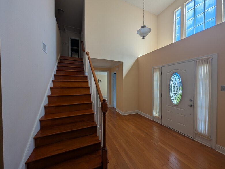Stairs and Foyer - 2011 Dylan Dr