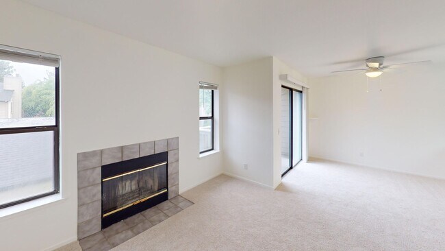 Building Photo - 553 Mission Blvd