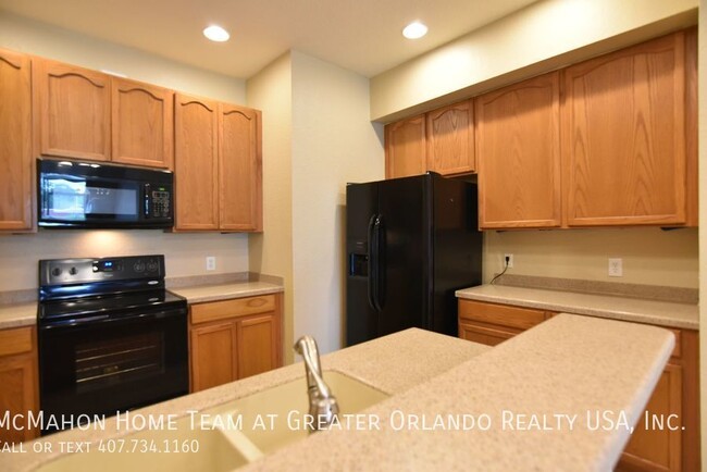 Building Photo - AVALON LAKES 3br 2.5ba townhome, OVER 2000...