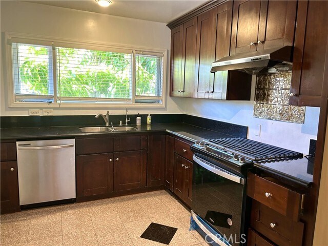 Building Photo - 1130 Encanto Dr