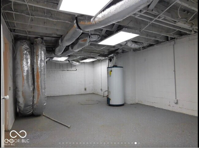 Building Photo - 3158 E Fall Creek Pkwy N Dr