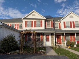 Building Photo - 562 Wood Duck Dr