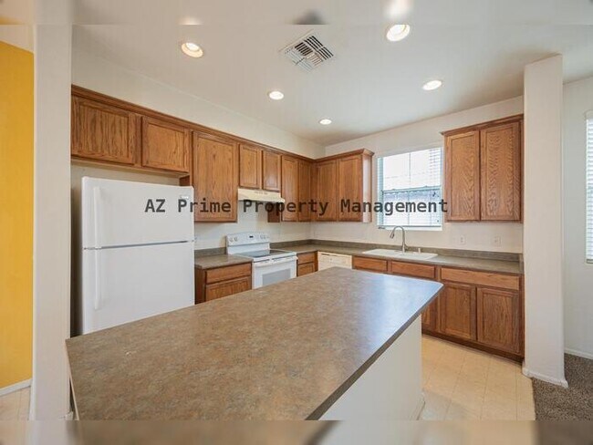 Building Photo - 2032 N 78th Glen