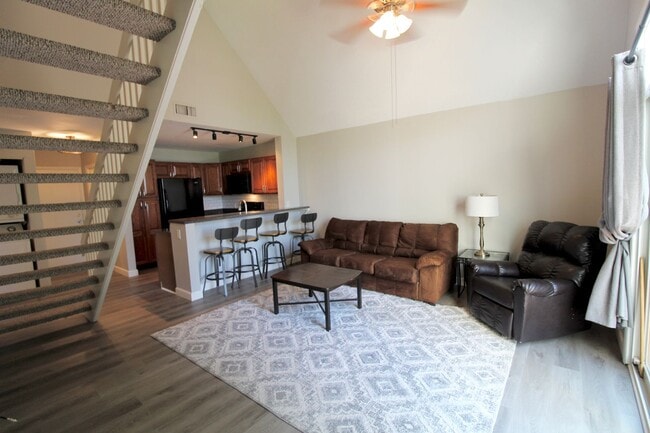 Building Photo - 1348 Hunters Rd