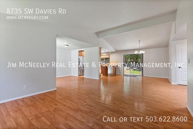 Building Photo - 8735 SW Davies Rd