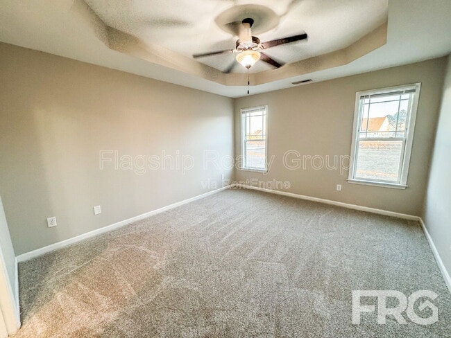 Building Photo - 200 Willow Pond Dr