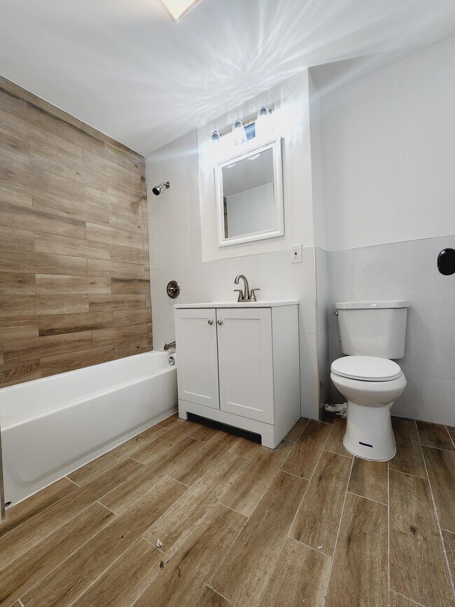 Unit 2 - 42 Stevens Ave