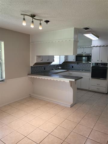 Building Photo - 3625 Stephenson Dr
