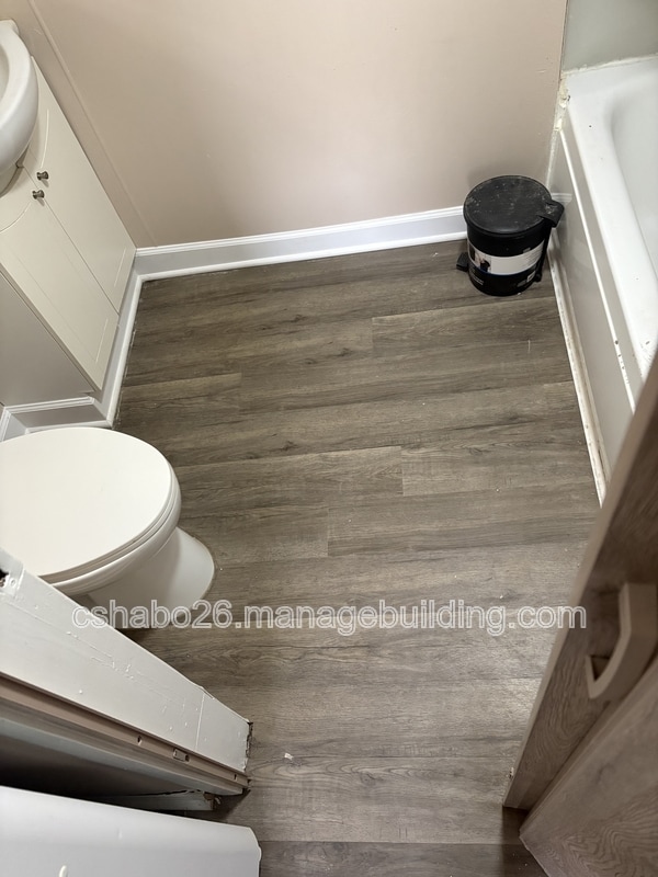 Building Photo - 904 S 4th Ave