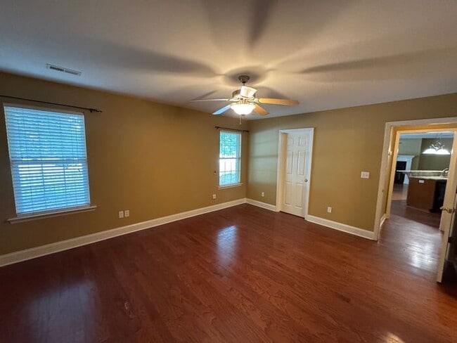 Building Photo - Hampton Cove home with EV Plug