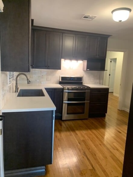 Building Photo - 3815 Gerhardt Dr