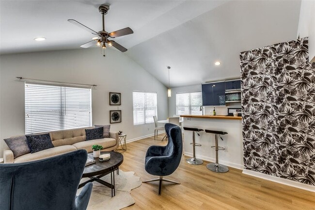 Building Photo - 1802 Harvey St