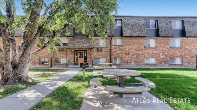 Building Photo - 7155 N Raleigh St