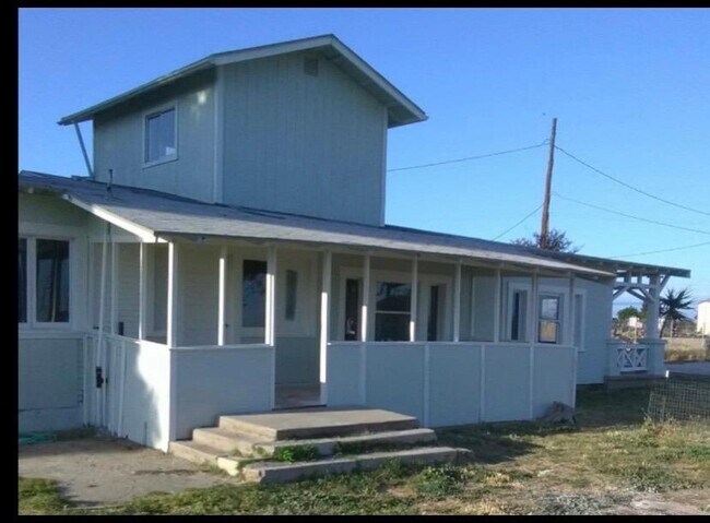 Primary Photo - 105 W Bonita Ave
