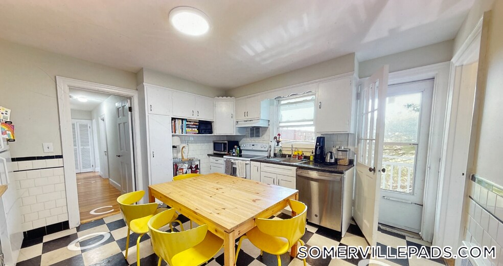 Building Photo - 279 Washington St