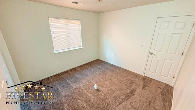 Building Photo - 2815 Flint Hills Dr