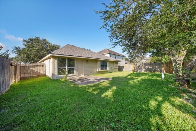 Building Photo - 20410 Pomegranate Ln
