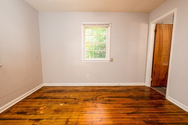 Building Photo - 3021 Madison Ave
