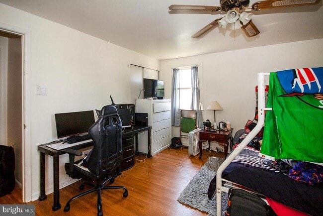 Building Photo - 10 Sherwood Ln