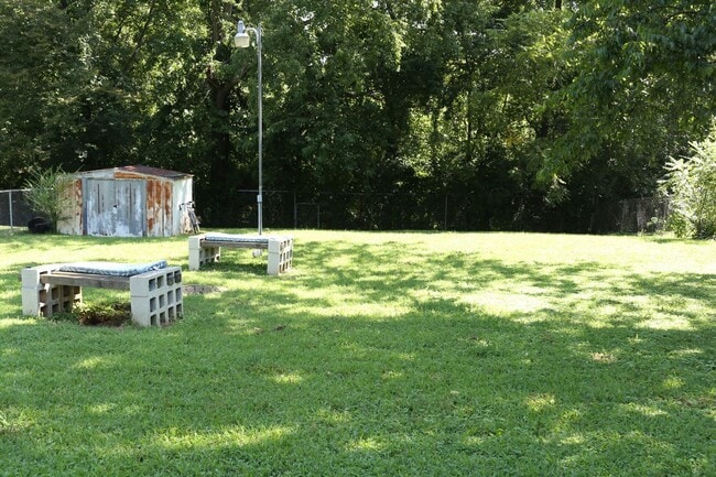 Building Photo - Awesome Cottage in the Heart of Inglewood/...