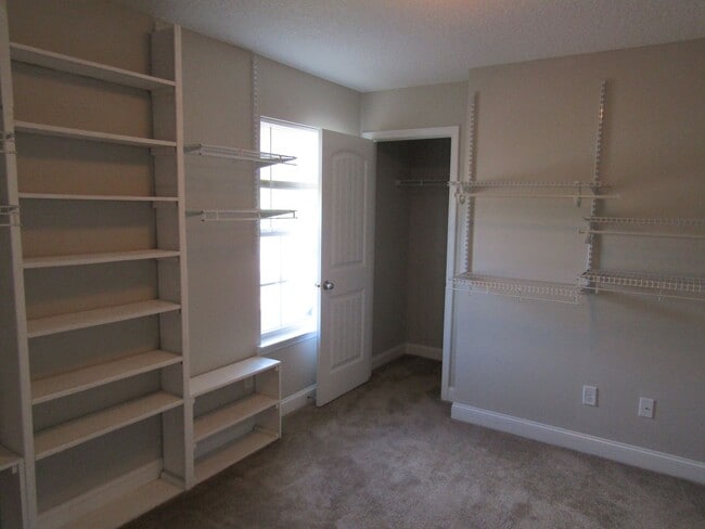 Building Photo - 34 Wythe St