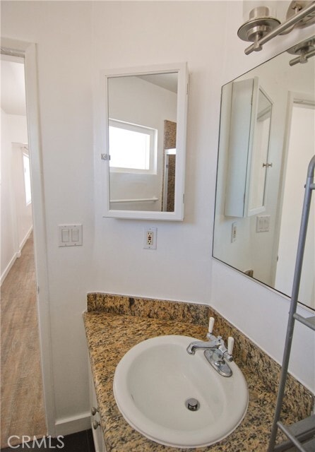 Building Photo - 1446 Manhattan Beach Blvd